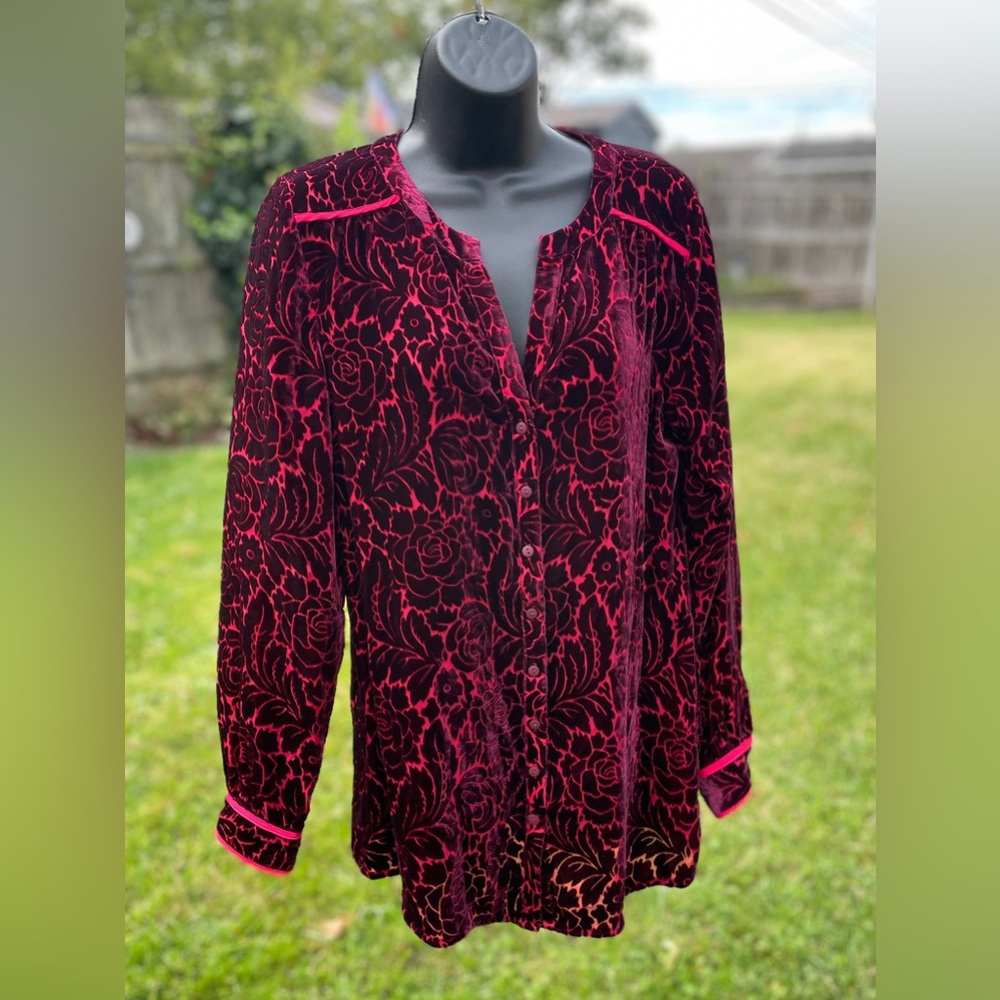 Sundance Womens Silk Velvet Burnout Blouse Size‎ Small Dark Floral Velour Button